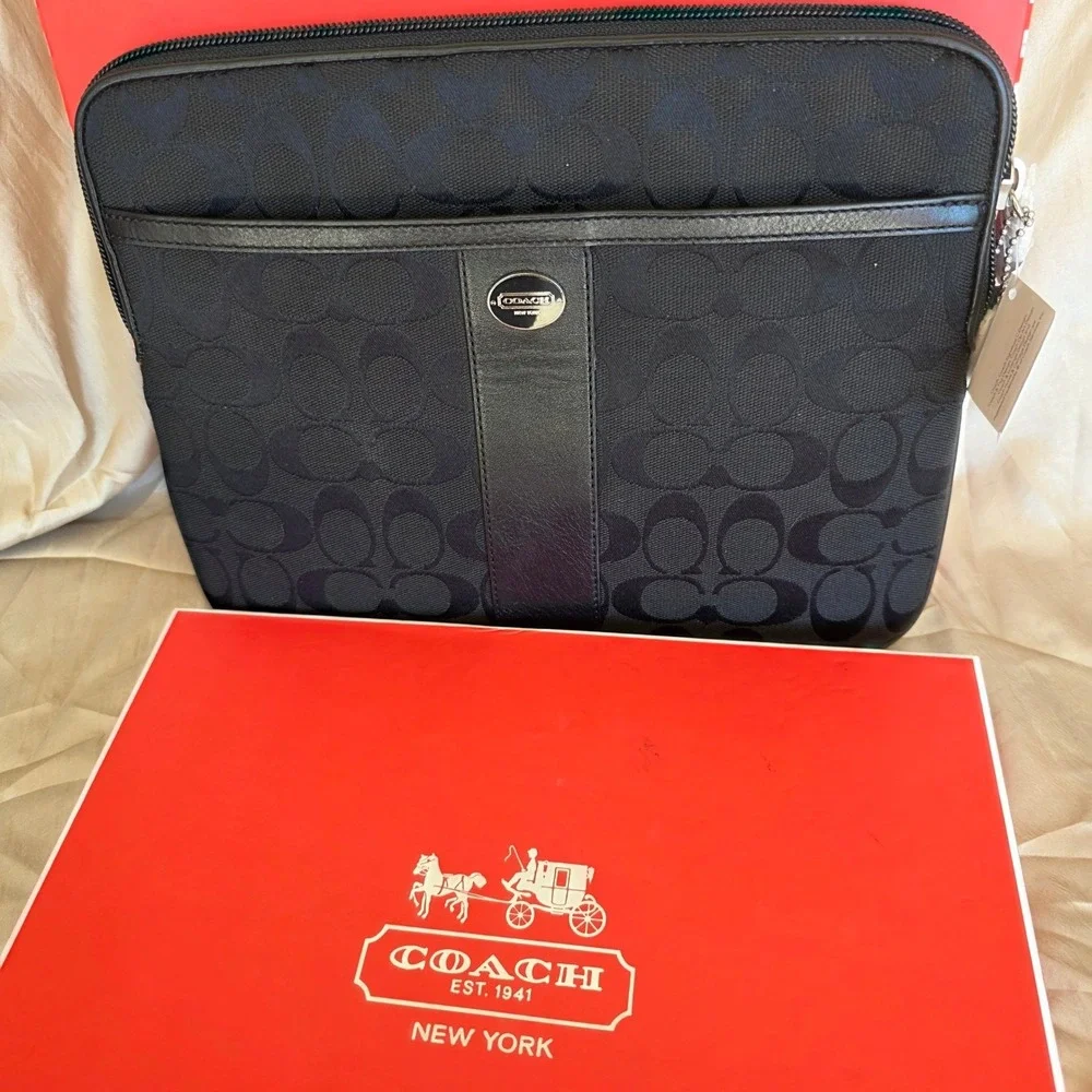 NWT Coach Signature iPad Sleeve Black Canvas Leather Trim Zip‎ Case 61010B NEW